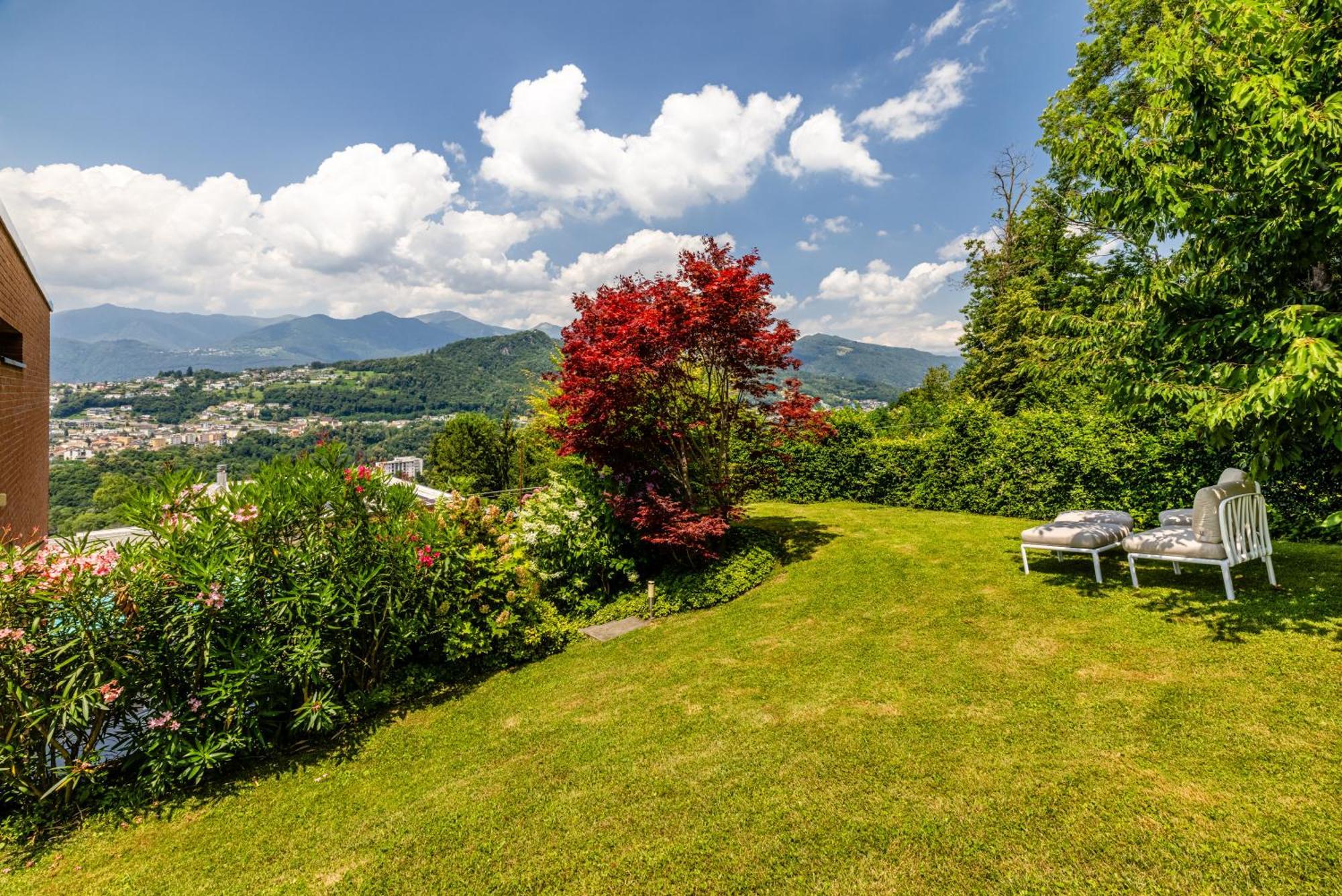 Girandola With Private, Heated Pool